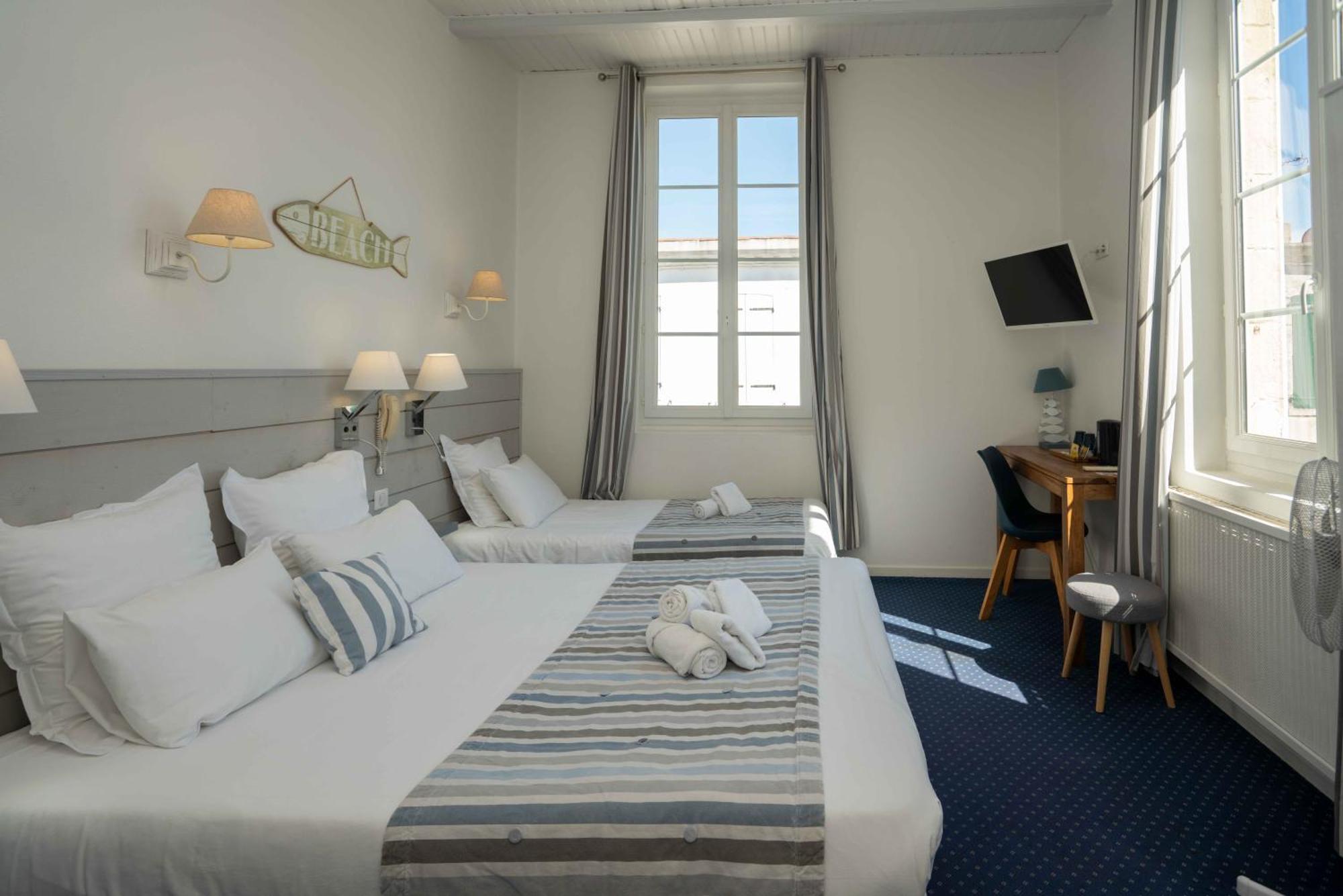 Hotel Le Square Saint-Pierre-d'Oleron Exterior foto