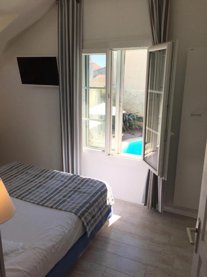 Hotel Le Square Saint-Pierre-d'Oleron Exterior foto